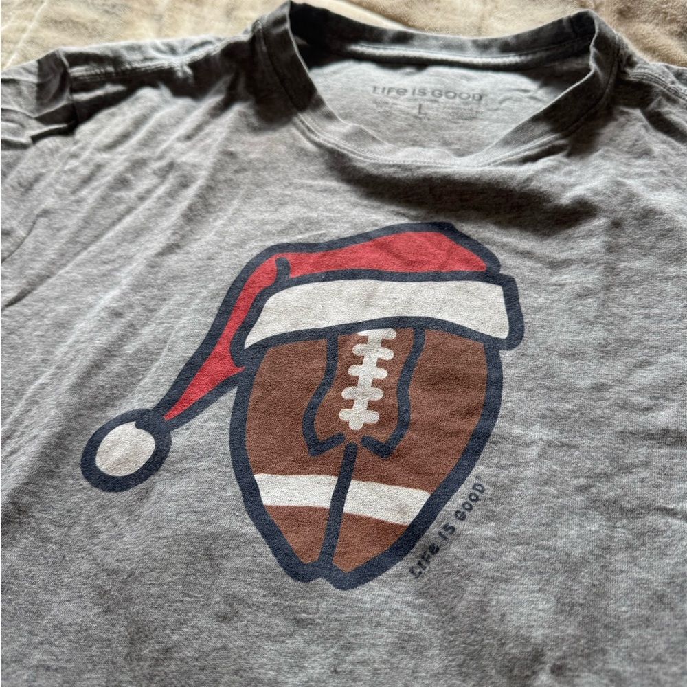 Men’s Life Is Good Christmas Football Vintage Style Short Sleeve Tee- Size L